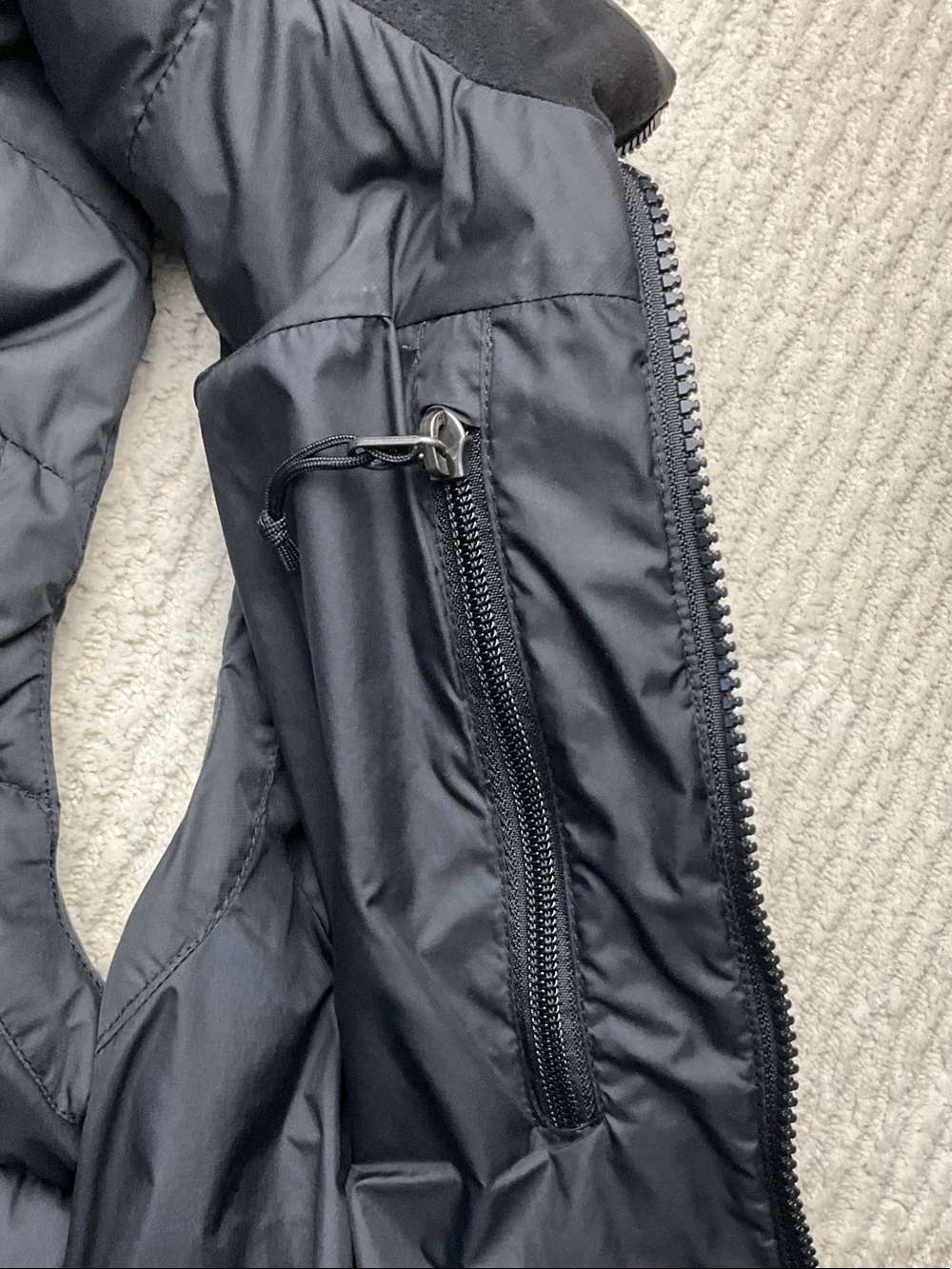 The North Face Women’s Nuptse Black Puffer Down 700 Vest Size Medium - Picture 11 of 16